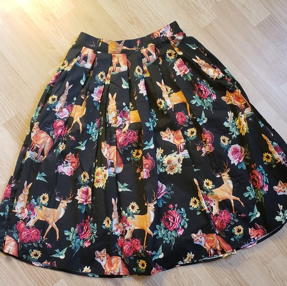Swing Skirt... with Pockets! - Picture 1 of 4